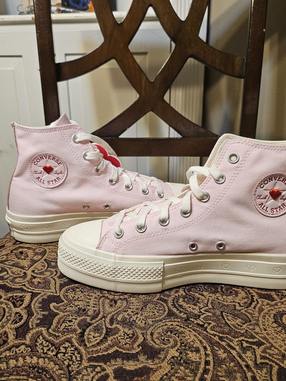 Chuck Taylor All Star Lift Platform Hearts